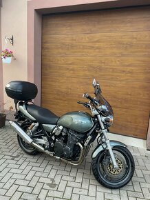 Suzuki GSX 750