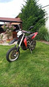 Aprilia SXV 550