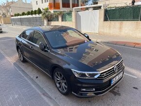 Passat r-line 140kw  10/2017 BAZARY NEVOLAT