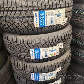 NOVÉ Zimní pneu 235/55 R17 103V Sailun