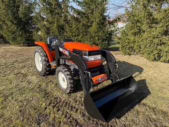 Malotraktor Kubota GL27 Grandel s celním nakladačem 450 kg