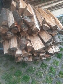 Dřevo na uzený