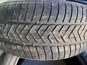 Prodám zimní pneumatiky PIRELLI SCORPION na SUV 255/50 R19 - 1