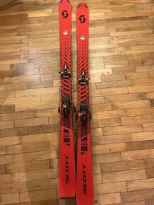 Skialpovy set Scott Superguide 88 s pasy.