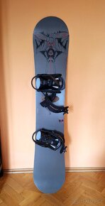 Snowboard F2 140 cm, boty, souprava