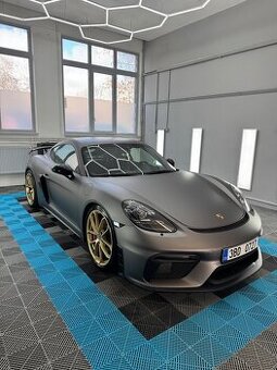 Porsche 718 cayman GT4 PDK