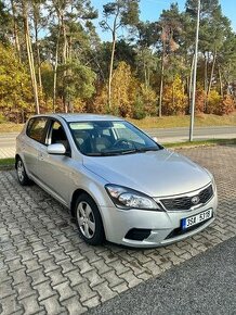 Kia Ceed 2010 1.4 benzín