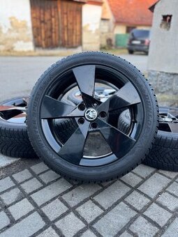 ORIGINÁL Alu Škoda Denom R17, 5x112 - TOP STAV, ZIMNÍ PNEU