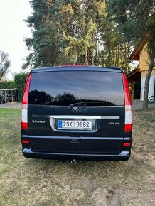 Mercedes Benz Viano - 1