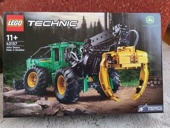 LEGO® Technic 42157 Lesní traktor John Deere 948L-II