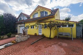 Prodej rodinného domu 5+1 208 m², pozemek 355 m² - 1