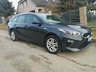 Kia Ceed SW 1.0 T-GDI stále v záruce