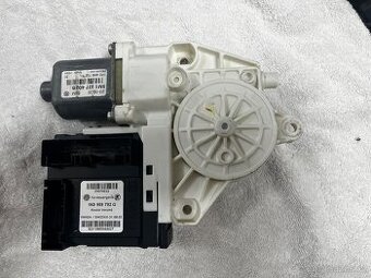 motorek stahovačky 1K0959792G motor stahování oken, pravý