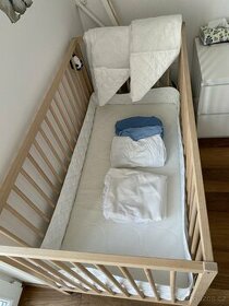 IKEA postýlka + matrace,prostěradla,mantinely SLEVA - 1