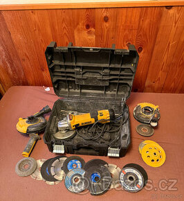 Pneumatické kombinované kladivo DeWALT D25144K-QS