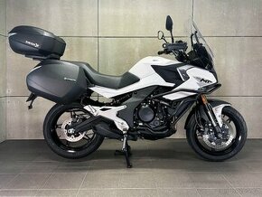 CFMOTO 700 MT Premium ABS - ČR / TŘI KUFRY / PADACÍ RÁM