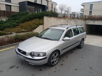 Volvo V70 D5 combi, r. 2002, 2.4 D, 120 kw. Serviska. - 1