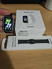 Samsung galaxy fit 3 + originální řemínek zelený - 1