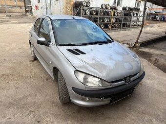 Náhradní díly - Peugeot 206 1.4i 55kW r.v. 2000