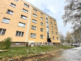 Pronájem bytu 2+1 po rekonstrukci, 56 m2 v Karviné - Ráji na