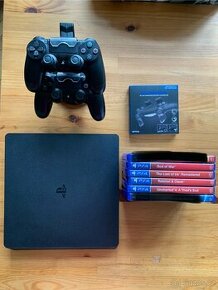 Playstation 4 slim 1 TB + příslušenství - 1