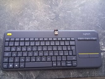 Bezdrátová klávesnice Logitech K400 Plus