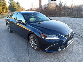 Lexus ES300h Luxury- plná výbava 100% stav