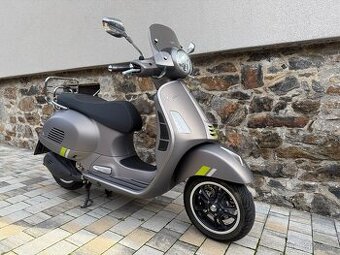 Vespa GTS 300 SuperTech - 1