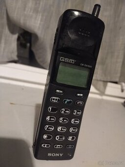 Retro telefon Sony GSM - 1