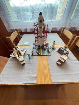 Lego odpalovaci stredisko vesmirne rakety