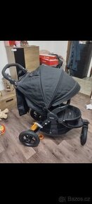 Britax b motion 3+