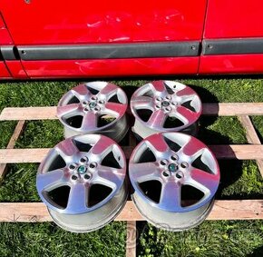 5x112 R17 originál alu disky Škoda Octavia Scout