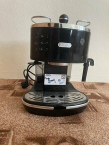 DeLonghi pákový kávovar - 1