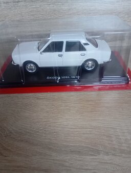 Modely aut v 1:24