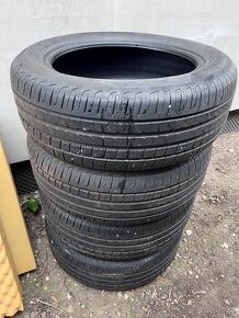 Prodám 4 jeté letní pneu Pirelli Cinturato P7 215/55 R17 94W