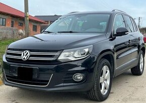 Volkswagen Tiguan - 1