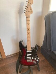 Kytara 2017 Fender Squier Standard Stratocaster