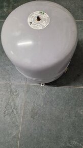 Expanzní nádoba 35L