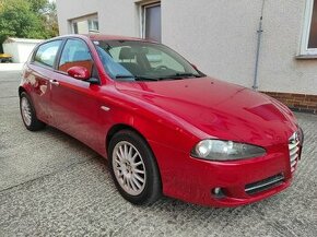 Alfa Romeo Facelift 147 1.9 JTD 88 KW  Bez Koroze Garance km