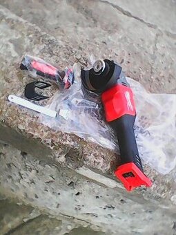 milwaukee M18 FHSAG125XB-0 FUEL 125 mm úhlová bruska