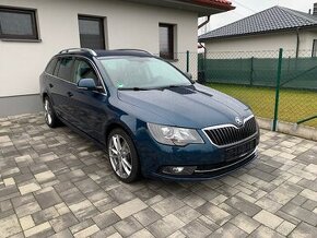 ŠKODA SUPERB COMBI II 2.0TDI DSG 4X4, BIXENON,TAŽNÉ,WEBASTO