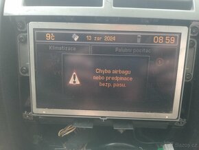 Prodám displej navigace Peugeot 407 - 1