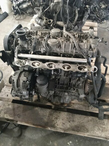 motor 2.5T 162kw B5254T3 - 1