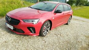 Opel Insignia ST GSi 2.0T (230k) AT9 4x4 -