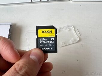 NOVÁ ROZBALENÁ SONY TOUGH 256GB, ZÁRUKA 02/26