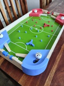 Stolní fotbal ve stylu pinball