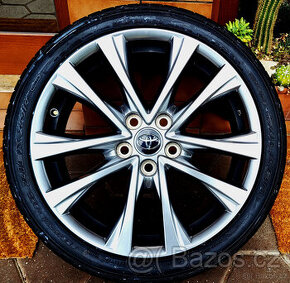 alu R18 5x114,3 orig. Toyota, pneu 225/40 Auris Yaris Corola