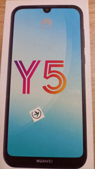 Huawei Y5 2019 s příslušenstvím