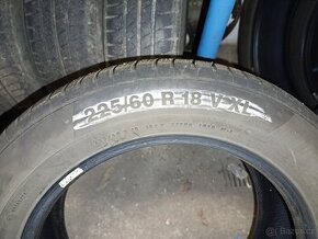 225/60 R18 zimní