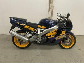 Honda CBR 900RR Fireblade SC28  youngtimer